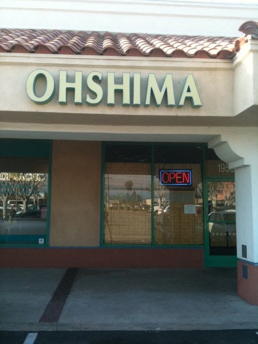 Ohshima sign above the storefront